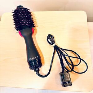 Revlon Hot Volumizer Hot Dryer Curling Brush